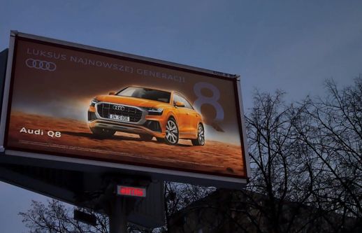 Kampania Audi odwzorowuje działania świateł auta na nośnikach zewnętrznych