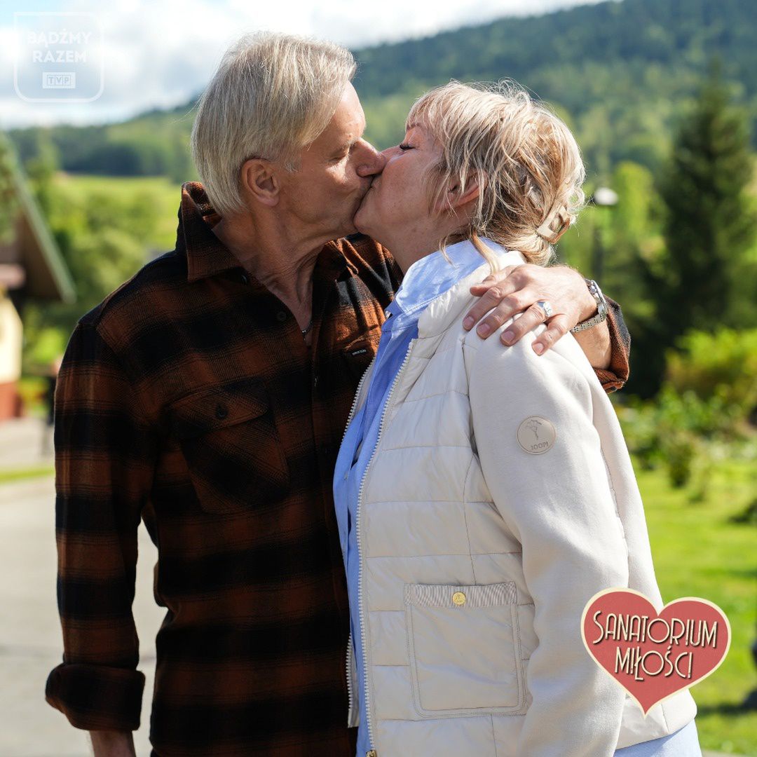 Stanisław i Maria pocałowali się na planie "Sanatorium miłości" (Facebook)