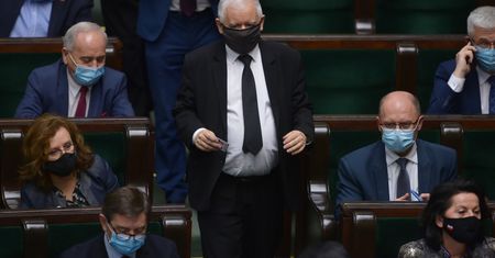 PiS w opałach. Najnowszy sondaż pokazuje również problem opozycji
