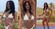 Salma Hayek w bikini prezentuje kocie ruchy na sesji zdjęciowej. Czas się dla niej zatrzymał?