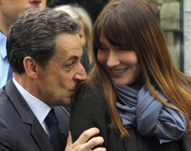 Carla Bruni-Sarkozy: "MIEJSCE KOBIETY JEST W DOMU"