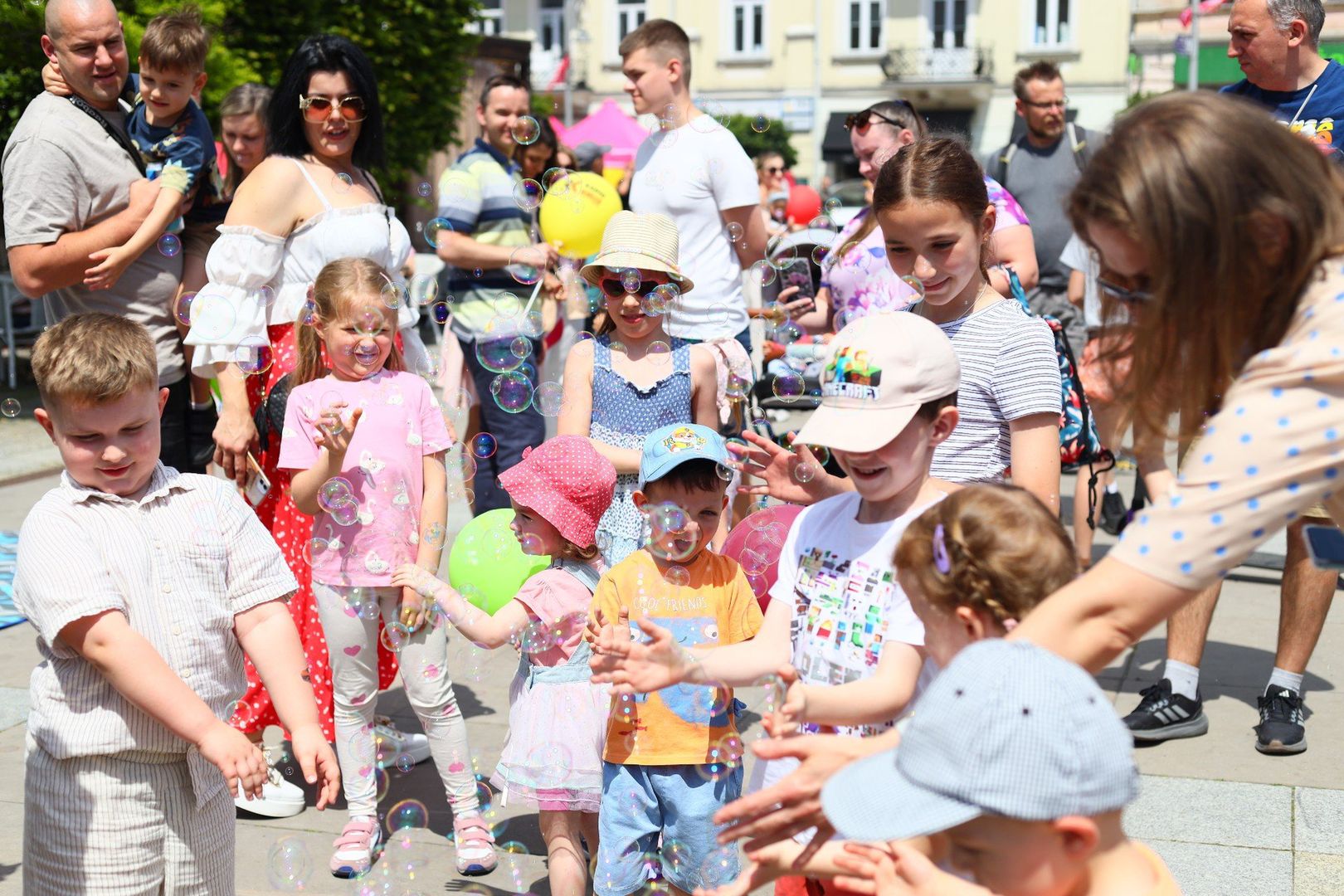 Ogromną furorę wśród dzieci robiły bańki mydlane