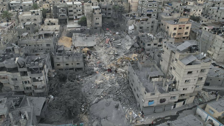 Temporary
Palestinians inspect the rubble of a house after it was struck by an Israeli airstrike in Khan Younis refugee camp, Gaza Strip, Friday, Oct.27, 2023. (AP Photo/Hatem Moussa)
Hatem Moussa