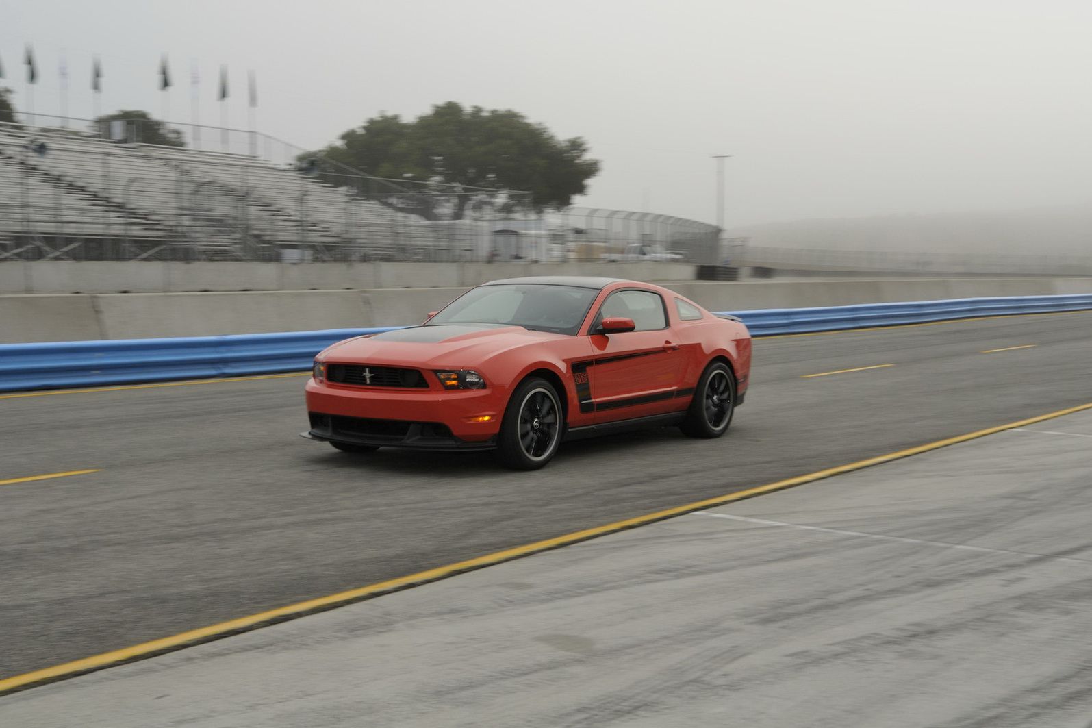 2012-Ford-Mustang-Boss-125