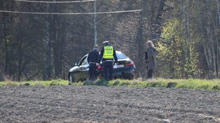 Lubelskie: Pijany na hulajnodze uciekał polami przed policją