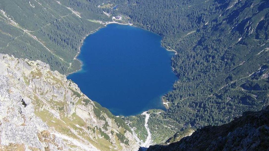 Morskie Oko, widok  z Przełęczy pod Chłopkiem.