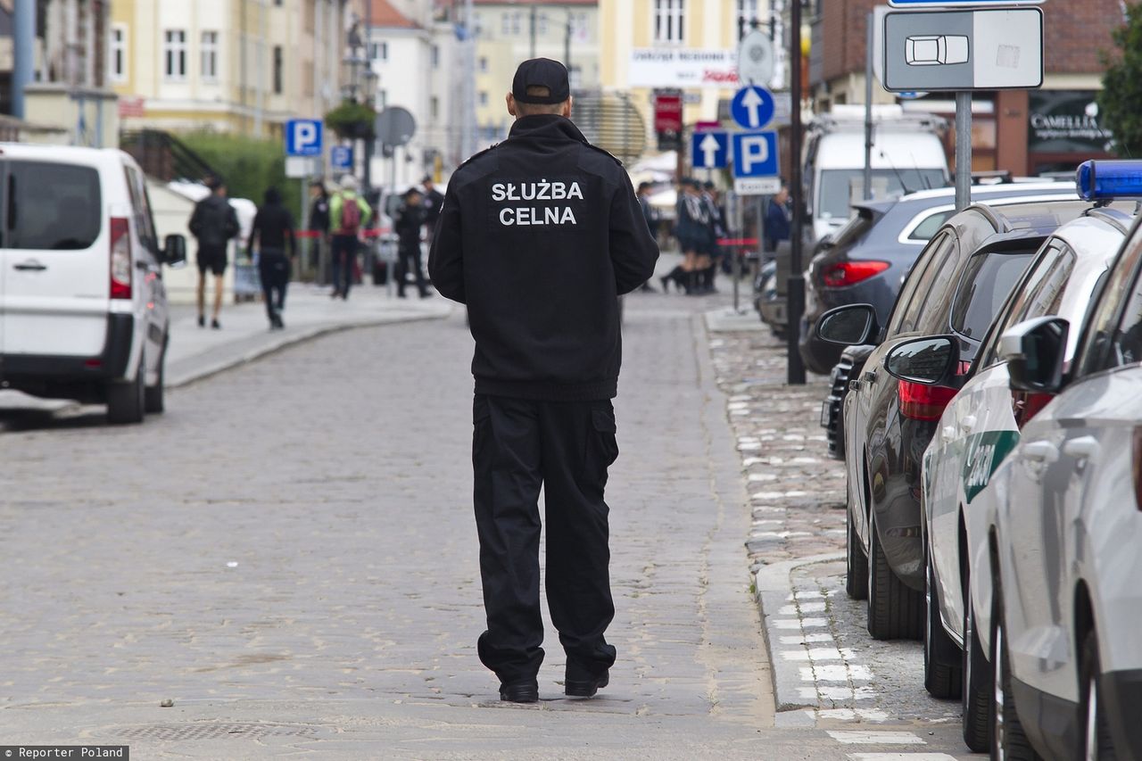 Celnik podczas służby (fot. Reporter/East News)