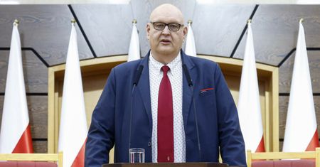 Decydowała ws. Ziobry. Święczkowski zawiadomił prokuraturę