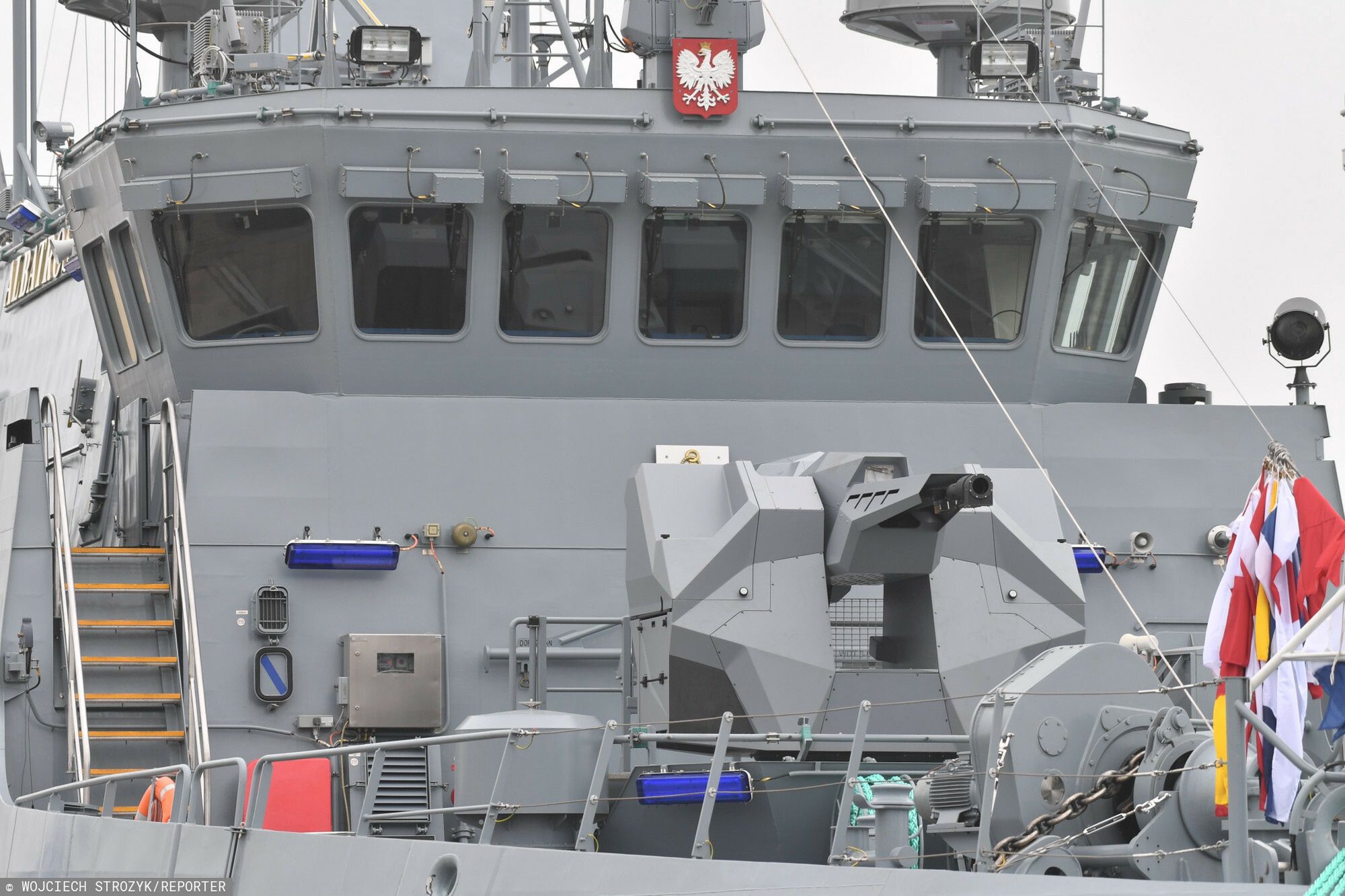 Uroczyste podniesienie bandery na ORP Albatros
