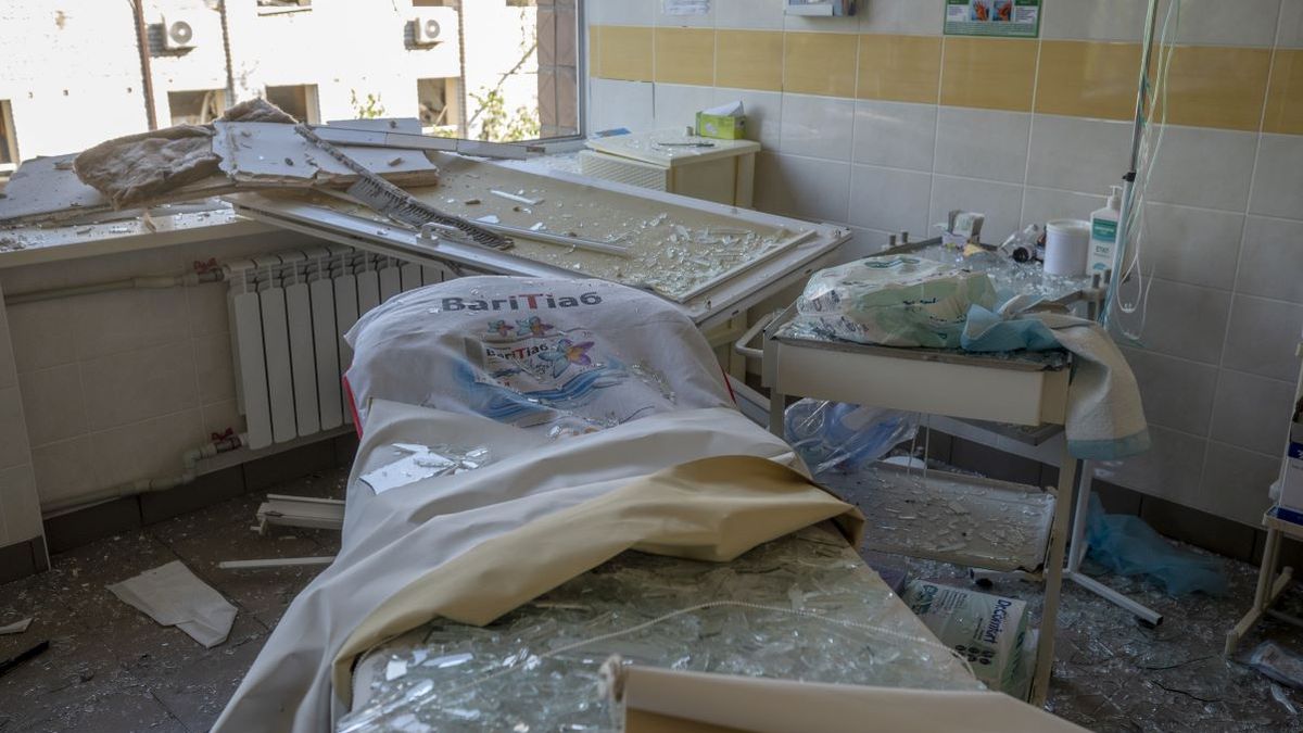 Skutki rosyjskiego ataku na szpital w Charkowie
