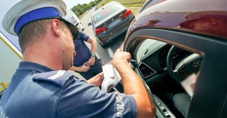 Wrocław. Policjanci zaatakowani przez 44-latka. Był pijany