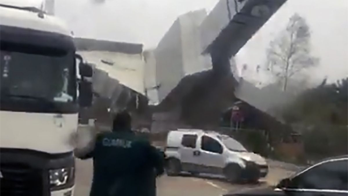 Huragan w Turcji zniszczył wiele budynków mieszkalnych i użyteczności publicznej