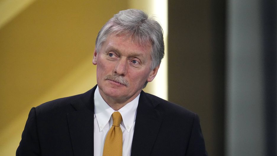 Russian President Putin's annual press conference and 'Direct Line with Vladimir Putin' event
epa11028427 Kremlin spokesman Dmitry Peskov attends Russian President Vladimir Putin's 'Direct Line', an annual question and answer session, as well as his annual end-of-year press conference at the Gostiny Dvor forum hall in Moscow, Russia, 14 December 2023. Russian President Vladimir Putin on 14 December holds his end-of-year press conference, followed by the 'Direct Line with Vladimir Putin' televised event, where he will answer citizens' questions focusing on domestic issues. The President's Big Press Conference is an annual event that has been held since 2001. This year the format is combined 'Direct Line' (questions from citizens) and 'Big Press Conference' (questions from journalists). The event takes place months before the presidential election scheduled for 17 March 2024, in which Putin decided to run for re-election.  EPA/ALEXANDER ZEMLIANICHENKO / POOL 
Dostawca: PAP/EPA.
ALEXANDER ZEMLIANICHENKO / POOL