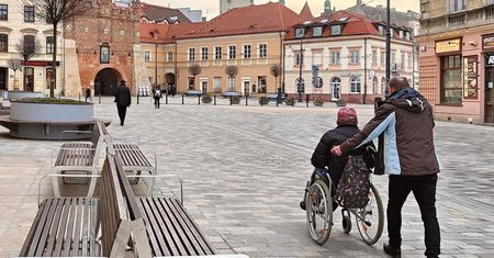 Transport do lokalu wyborczego w Lublinie w dniu wyborów. Sprawdź, komu przysługuje i gdzie się zgłosić