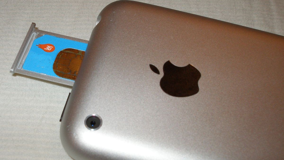 Pierwszy iPhone był dość skromnie wyposażony