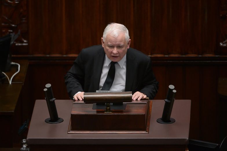 Jarosław Kaczyński chce ręcznie sterować cenami prądu. Wyjaśniamy, jak to miałoby wyglądać
