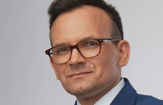 Nowy wiceszef Centralnego Ośrodka Informatyki. Współpracował z Biedroniem
