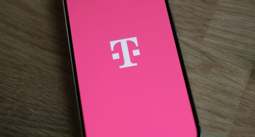 T-Mobile odbierał zniżkę. Teraz ma ją zwrócić
