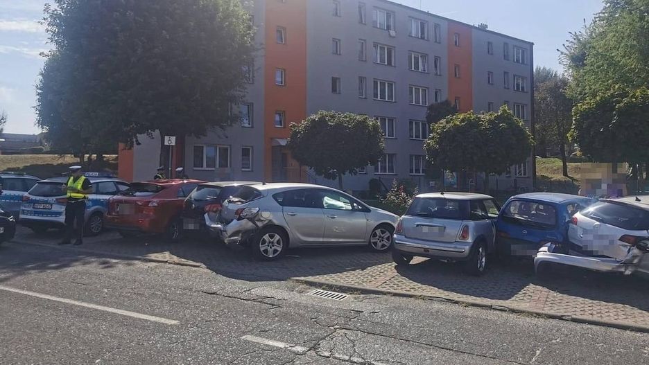 BMW uszkodziło 6 samochodów