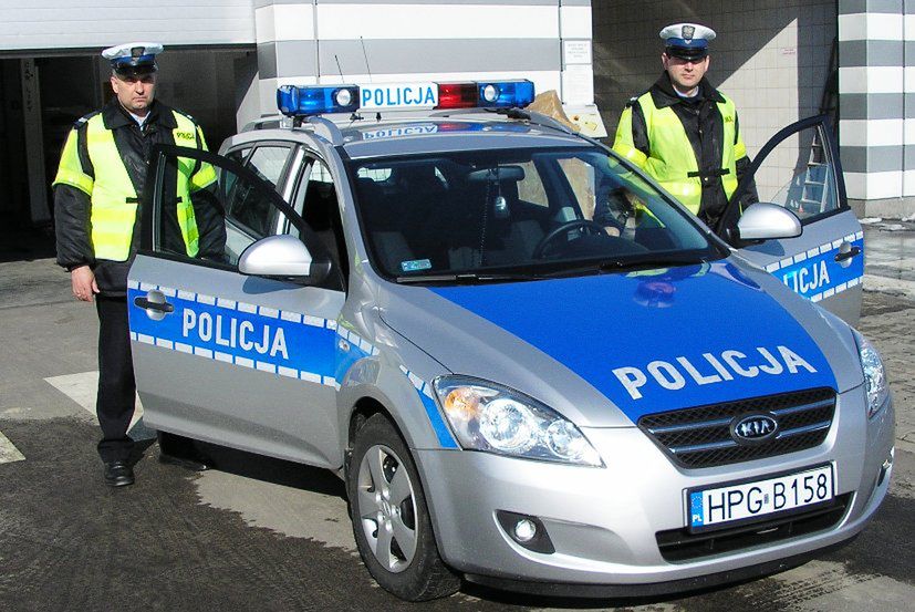 Kia Cee'd - radiowóz (fot. olkusz.policja.gov.pl)