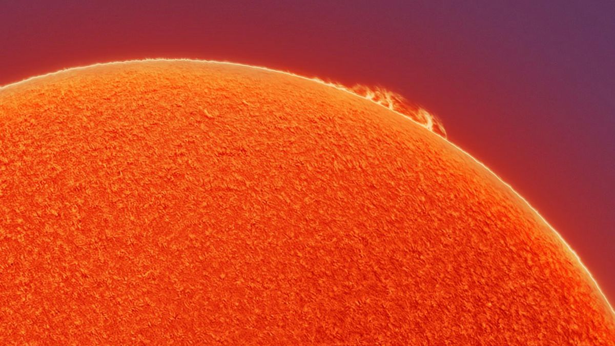 Andrew McCarthy zrobił doskonałe zdjęcie wybuchu na Słońcu ze swojego podwórka 1