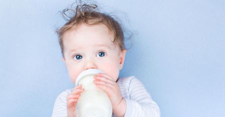 Co może jeść 8 miesięczne dziecko? Dieta 8 miesięcznego dziecka