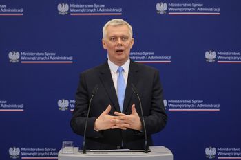 Siemoniak u szefów wywiadu USA. Tematem rosyjski sabotaż