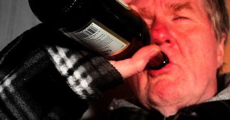 Polacy piją dużo alkoholu? "Przemysł jest istotny dla polskiej gospodarki"