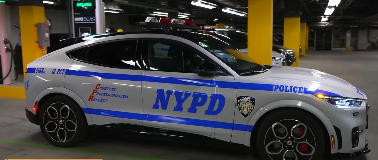 Ulice Nowego Jorku będą patrolować samochody elektryczne