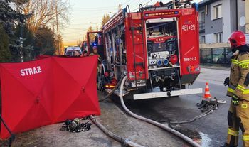 Pożar pustostanu w Skarżysku-Kamiennej. Śledczy: to potrójne zabójstwo