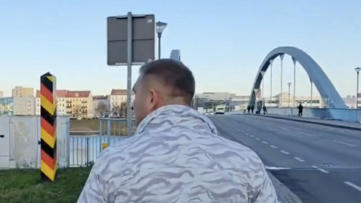 Robert Bąkiewicz pojawił się na polsko-niemieckiej granicy w tow