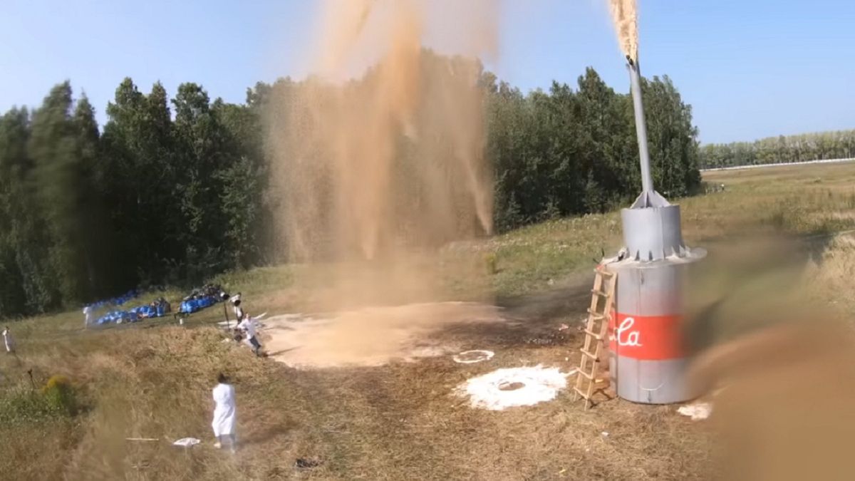 Cola z sodą oczyszczoną