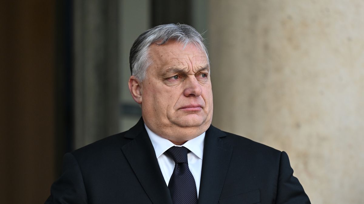 PARIS, FRANCE - JANUARY 05: Hungarian Prime Minister Viktor Orban arrives at the French Presidential Elysee Palace for a lunch following a national tribute ceremony for late French minister and European Union Commission president Jacques Delors in Paris, France on January 05, 2023. Jacques Delors, a key figure in the creation of the euro, died on December 27, 2023. (Photo by Mustafa Yalcin/Anadolu via Getty Images)