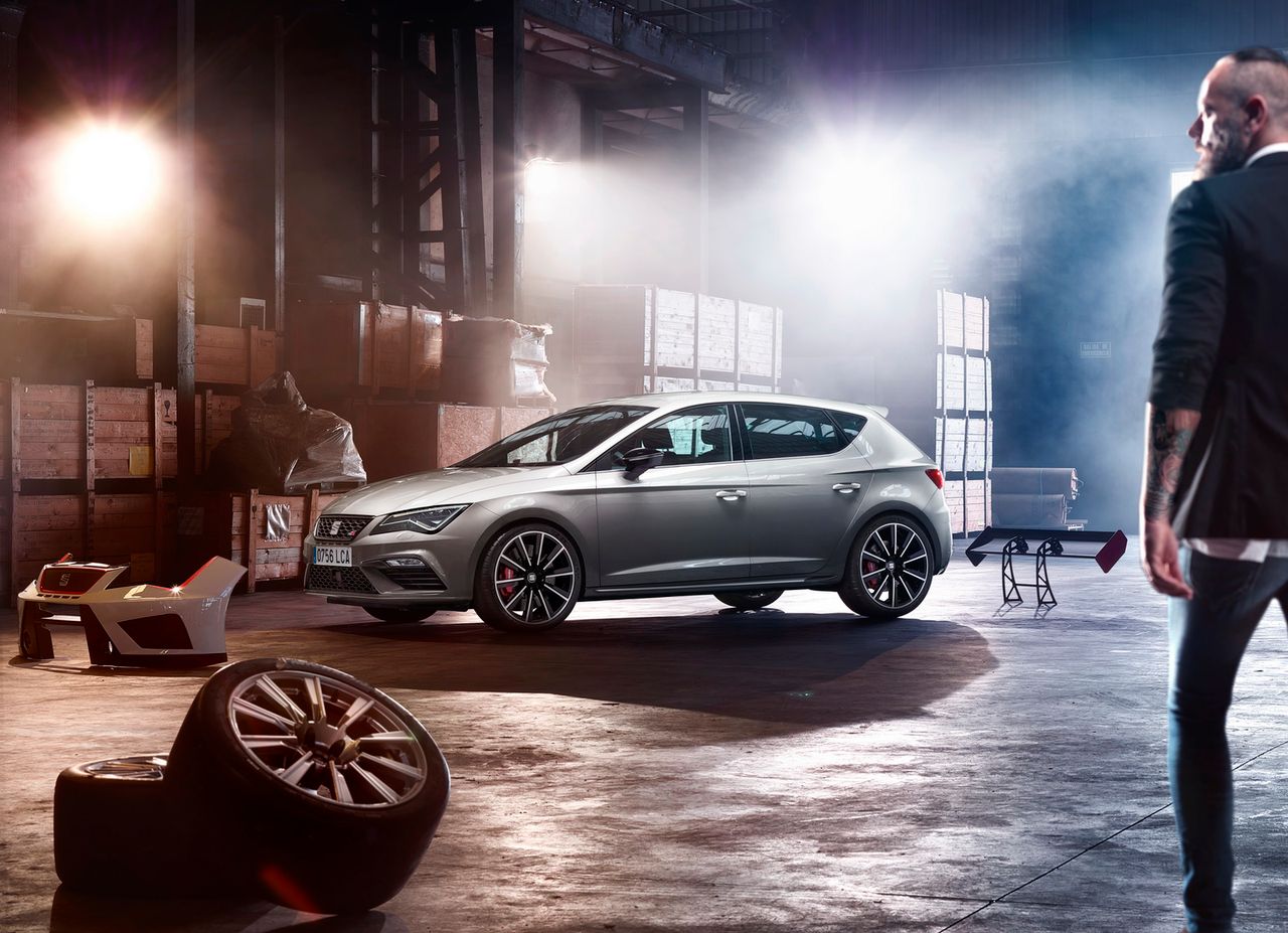 Odświeżony Seat Leon Cupra z większą mocą i napędem na cztery koła