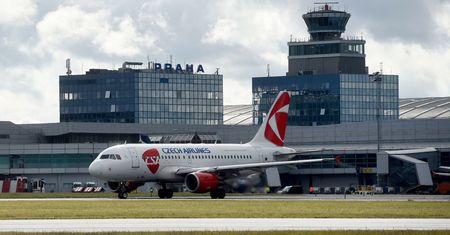 Praga: anonimowa groźba o dronach. Wezwano snajperów