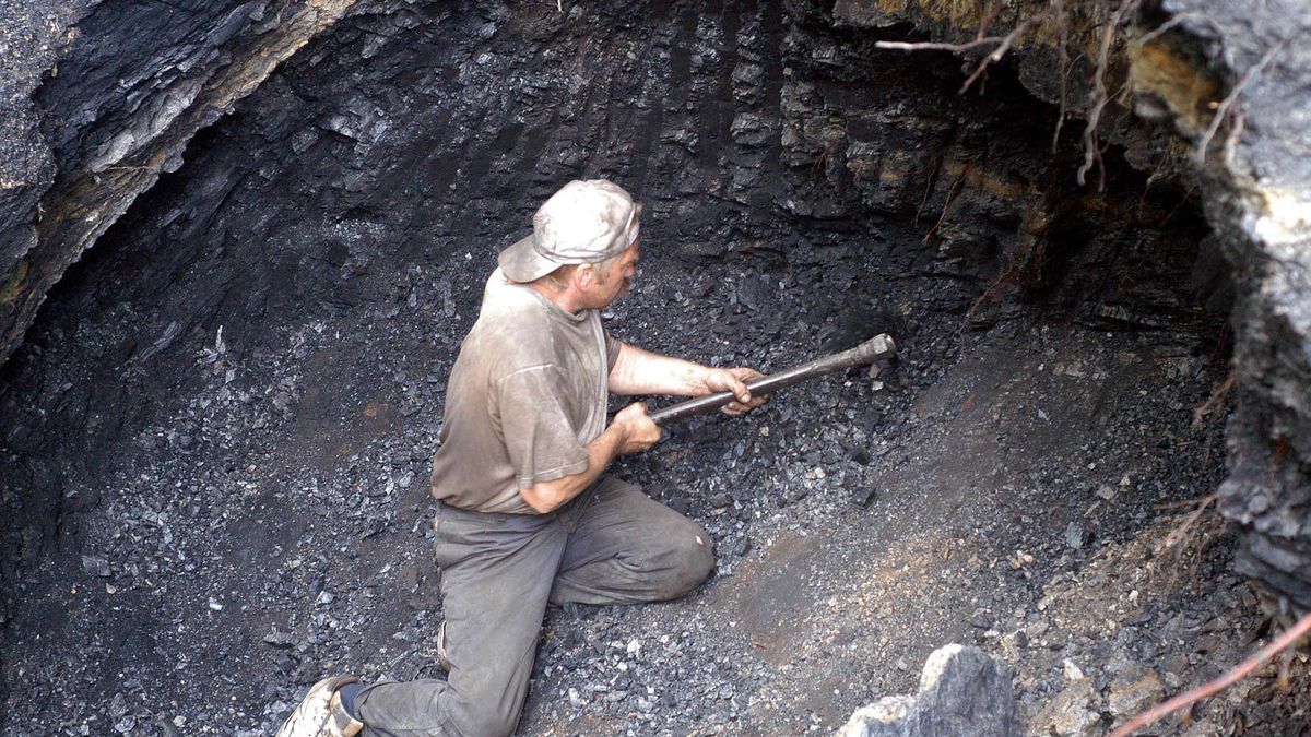 Biedaszyby w Wałbrzychu w 2003 r.