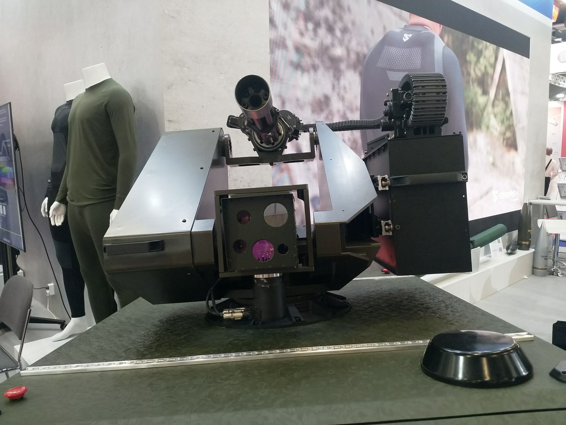 Polski robot Goblin bazujący na doświadczeniach wcześniejszego  RRB-01.