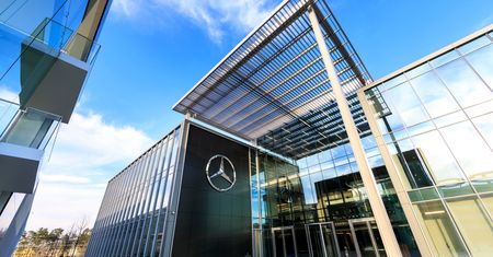 Zwolnienia w Mercedesie. Pracę może stracić nawet 30 tys. osób