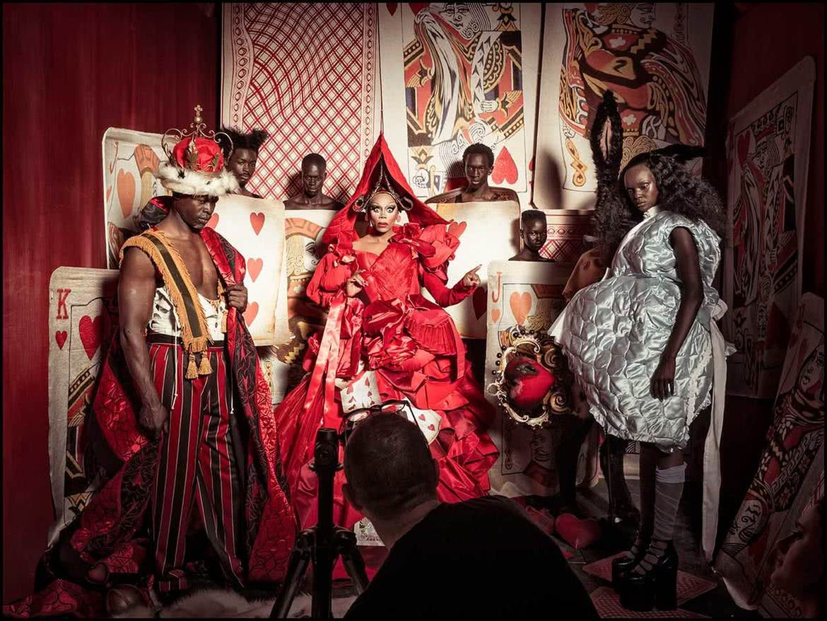 Tim Walker odpowiedzialny za kalendarz Pirelli 2018. Wiemy, co dzieje się za kulisami 1