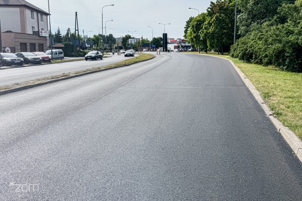 Poznań: Zakończono remont ul. Jugosławiańskiej. Mieszkańcy i kierowcy zyskali nową nawierzchnię