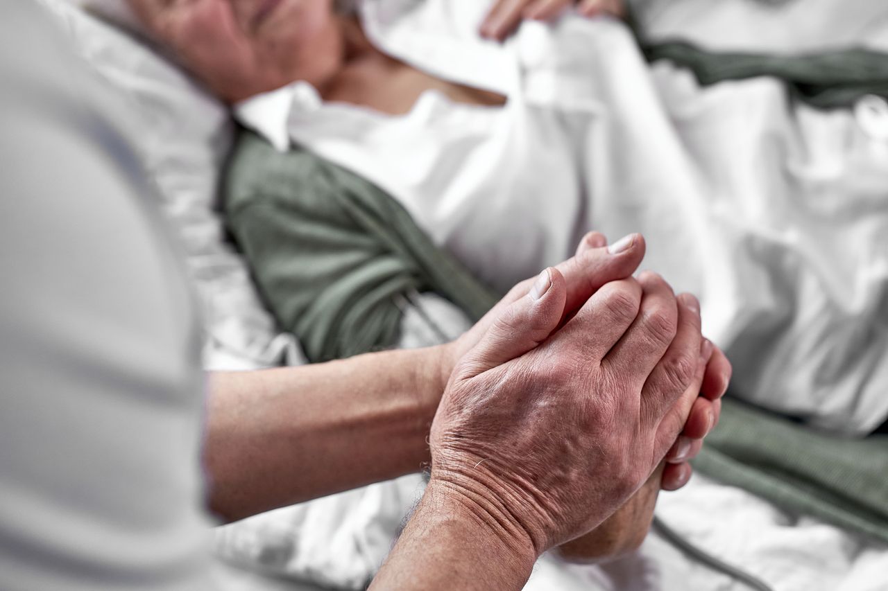 Dying patients sense fear-inducing smell before death