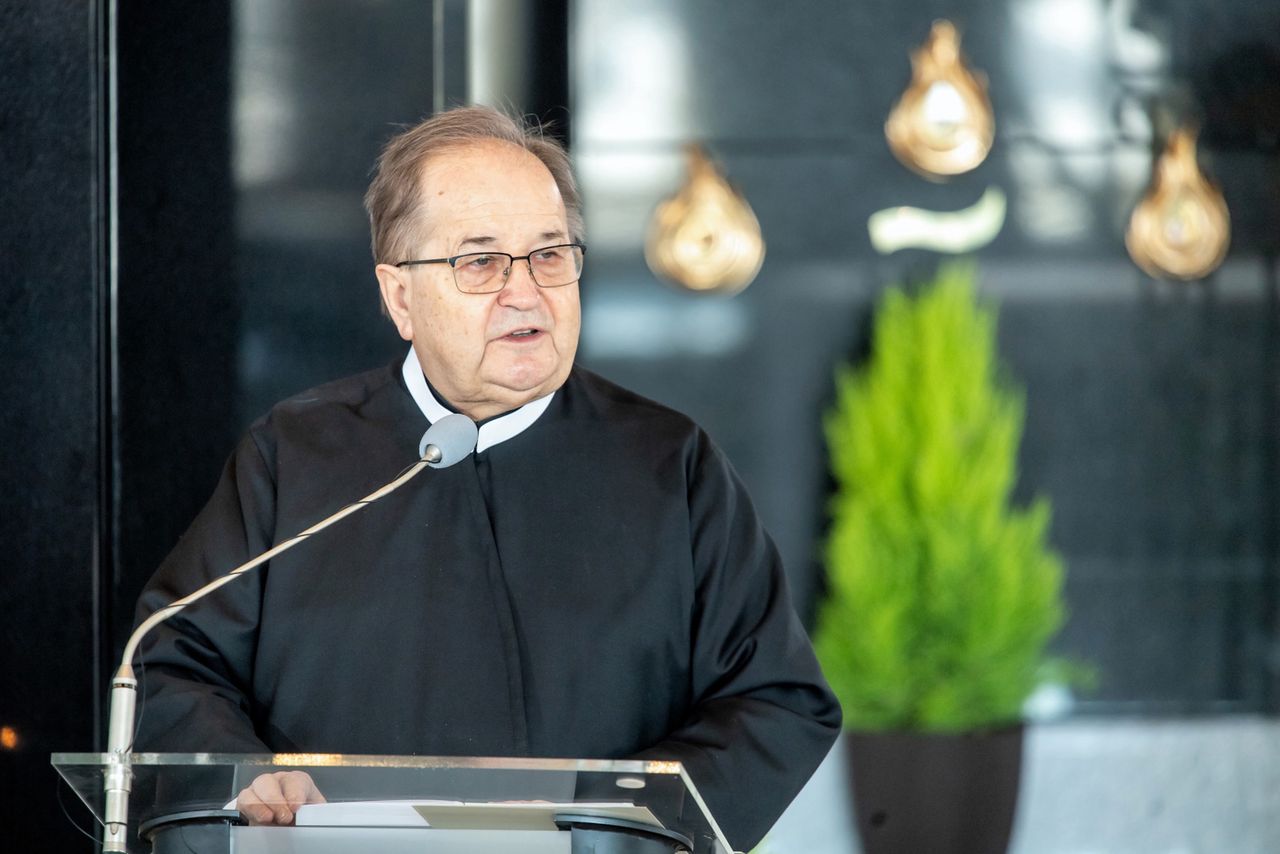 "Piątka dla zwierząt". Branża futerkowa w ofensywie. Nieoczekiwane wsparcie z Torunia