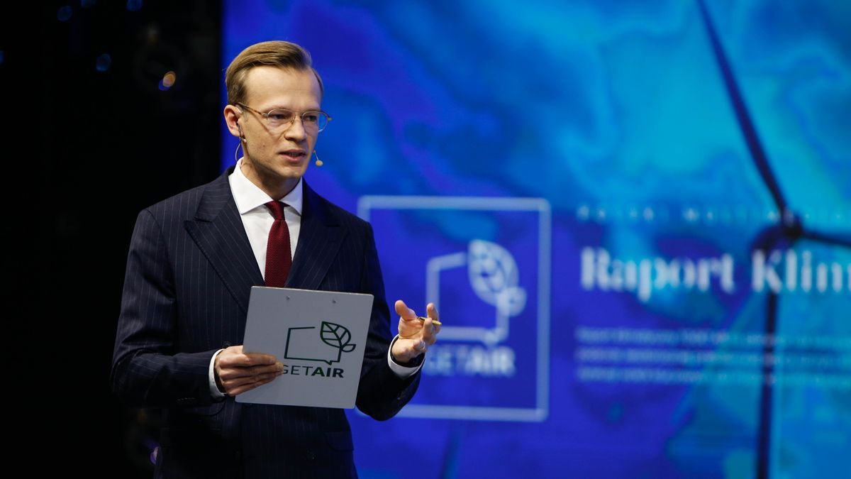 Jakub Pawłowski, dyrektor programowy TOGETAIR, dziennikarz i aktywista