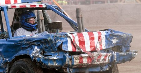 Jawor. Kolejne miejsce dla fanów motoryzacji. Stworzono jeden z największych torów Wrak Race