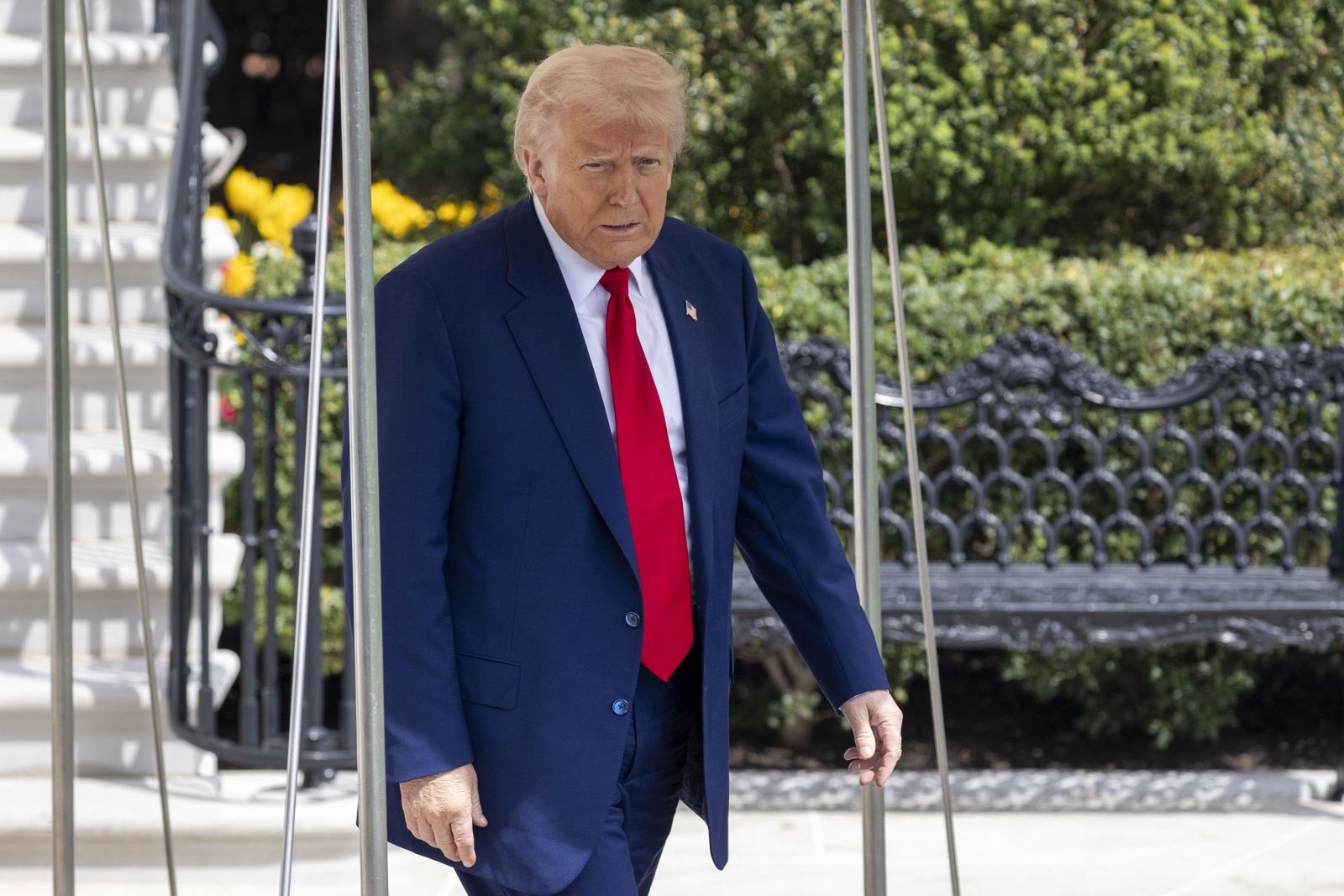 Prezydent Donald Trump oceniony przez Amerykanów