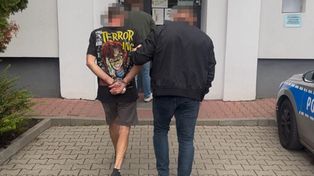 Warszawa: Włamali się do mieszkania i ukradli sejf z 250 tysiącami dolarów