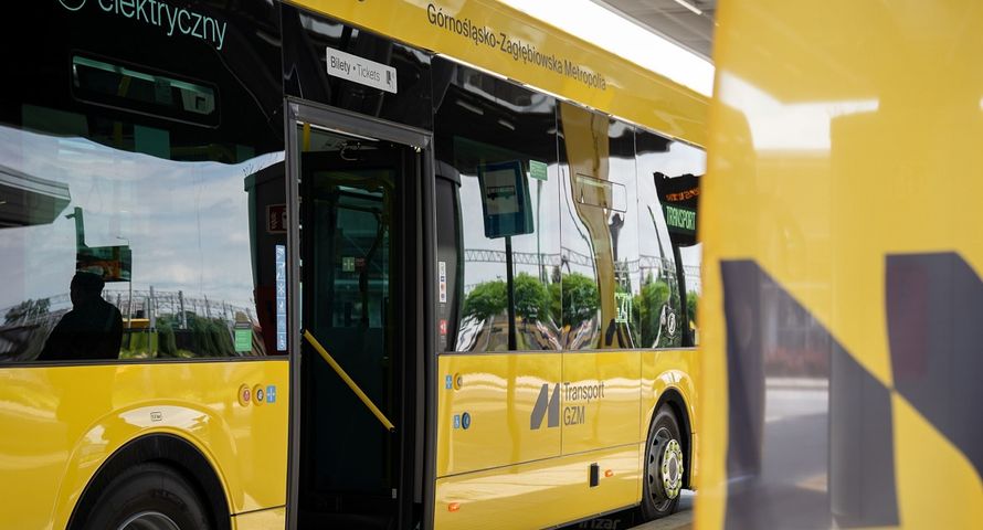 Prąd z wiatru, słońca i biomasy to za mało. Nowy kontrakt spółki Cyfrowego Polsatu