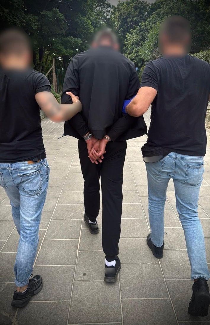 Gaz, cios i staw. Brutalny rozbój na Oruni. Policja zatrzymała podejrzanego