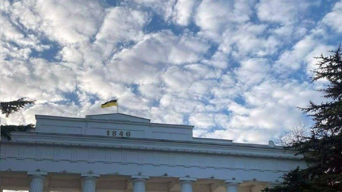 Ukraińska flaga w okupowanym Sewastopolu 