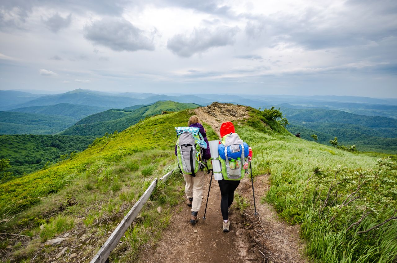 Powiatowy Pieszy Rajd Niepodległości na Górę Liwocz za nami